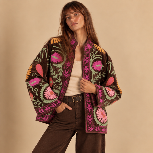 Jaqueta Suzani Bordada de Veludo Floral: Boho Bomber, Forro de Algodão Costurado à Mão