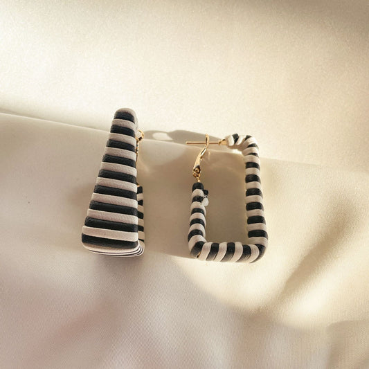 Brinco Catalunha Branco e Preto