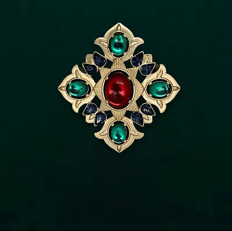 Broche Suzu