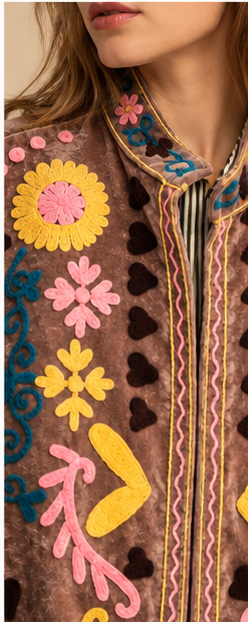 Jaqueta Suzani Marrom Bordada de Veludo Floral: Boho, Forro de Algodão Costurado à Mão
